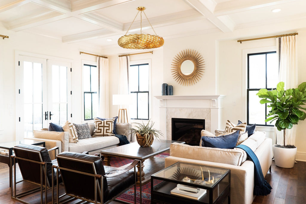 Crystorama Crystorama Broche 8 Light Antique Gold Chandelier