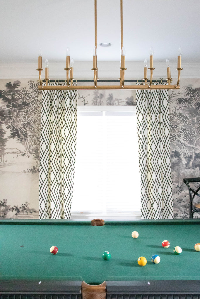 Crystorama Crystorama Bailey 12 Light Aged Brass Chandelier