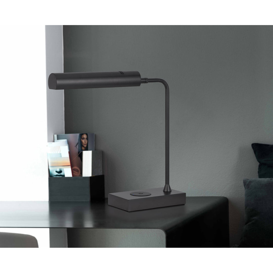DELRAY 12W INTERGRATED LED METAL DESK LAMP WITH WIRELESS CHARGING PORT Cal Lighting