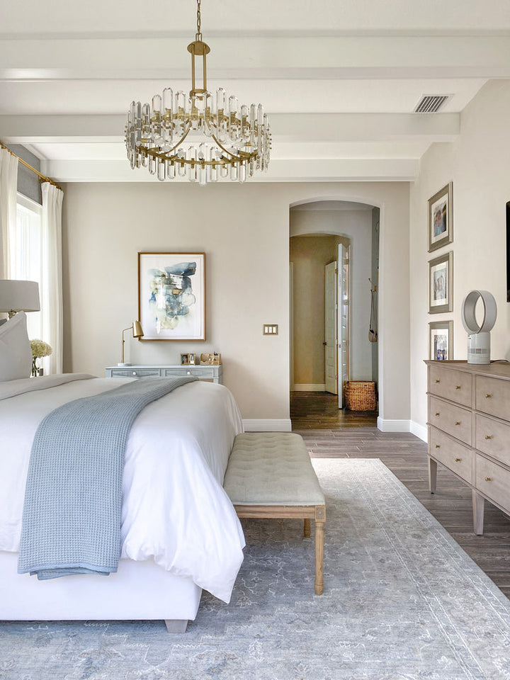 Crystorama Crystorama Bolton 12 Light Aged Brass Chandelier