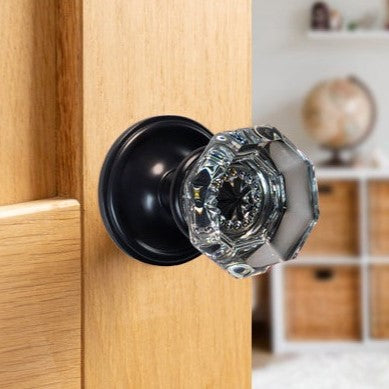 COPPER MOUNTAIN HARDWARE Providence Octagon Glass Door Knob with Victorian Plate (Several Fin