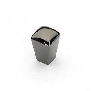 1/2 Inch Skyevale Cabinet Knob (Black Chrome Finish) SCHAUB